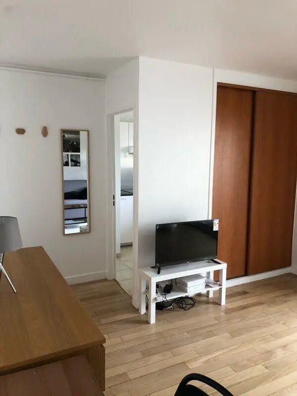 Appartement à louer, 27m², Suresnes