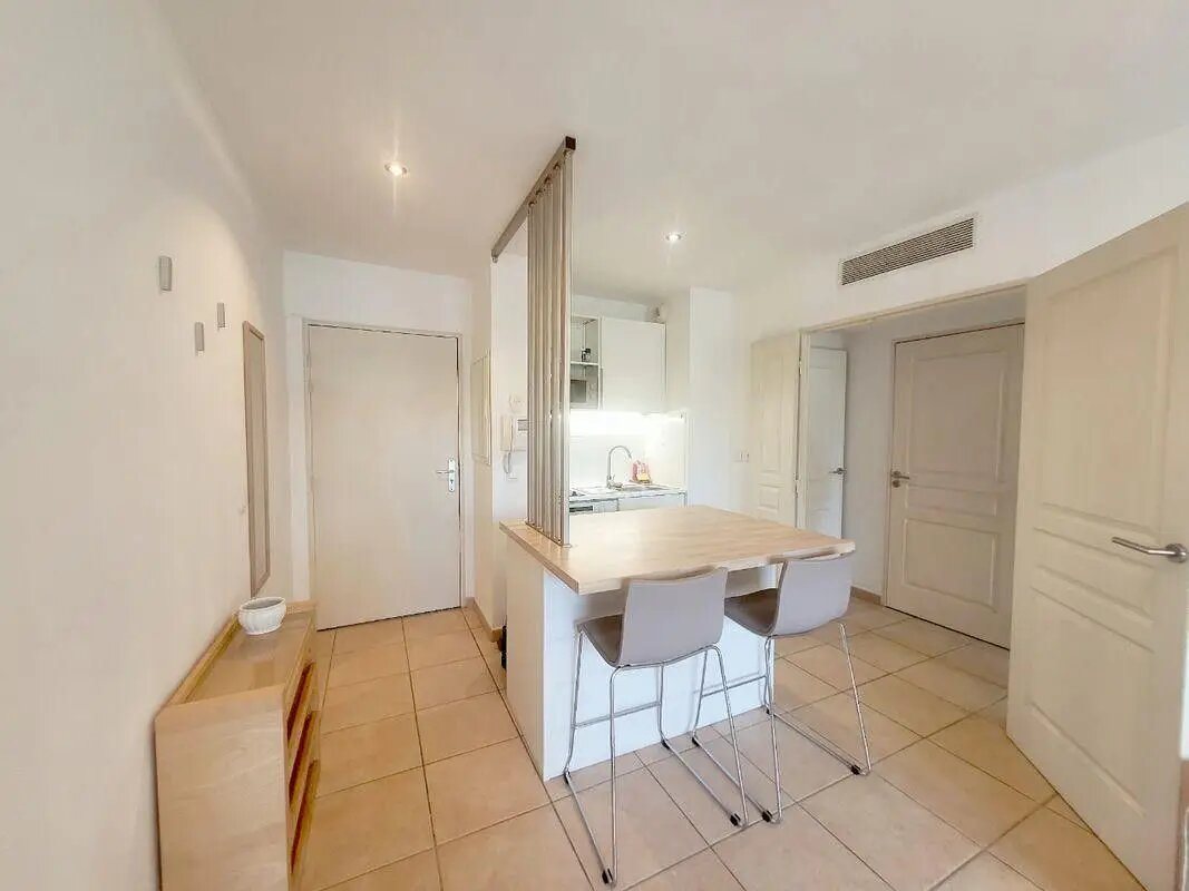 Appartement à louer, 34m², Marseille 8ème