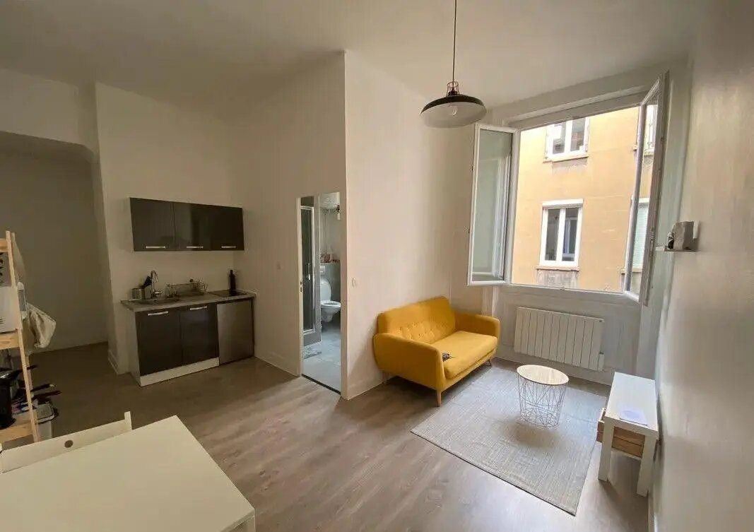 Appartement à louer, 36m², Saint-Etienne
