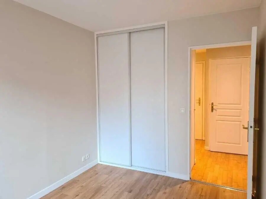 Appartement à louer, 41m², Châtillon