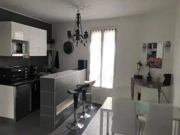 Appartement à louer, 34m², Suresnes