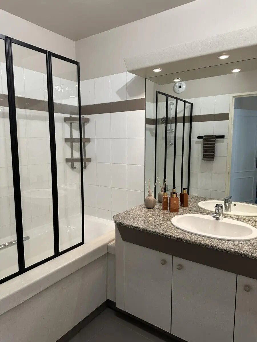 Appartement à louer, 53m², Courbevoie