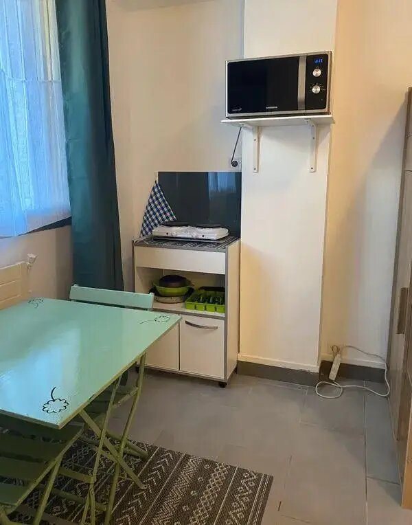 Appartement à louer, 15m², Marseille 8ème
