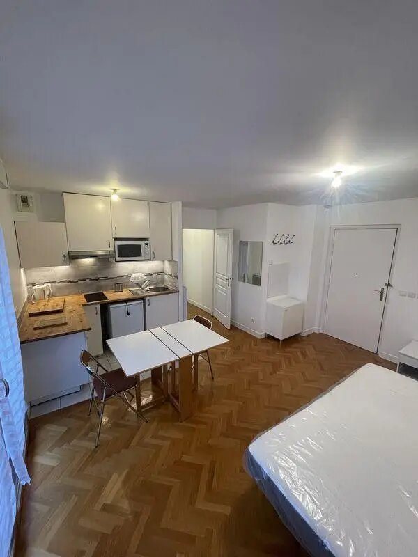 Appartement à louer, 27m², Courbevoie