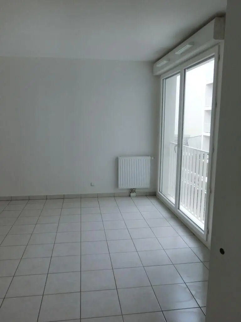 Appartement à louer, 28m², Massy
