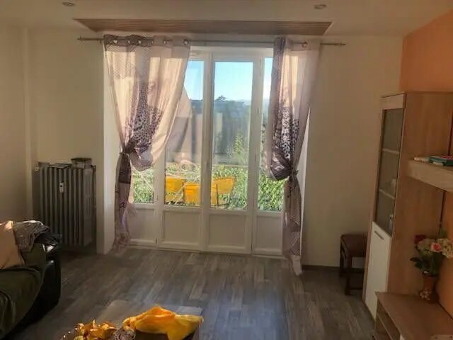 Appartement à louer, 82m², Roussillon