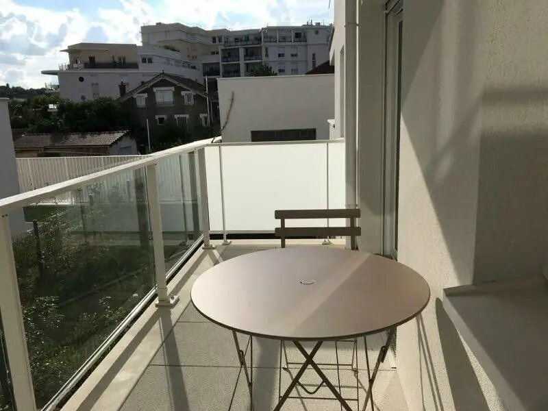 Appartement à louer, 25m², Romainville