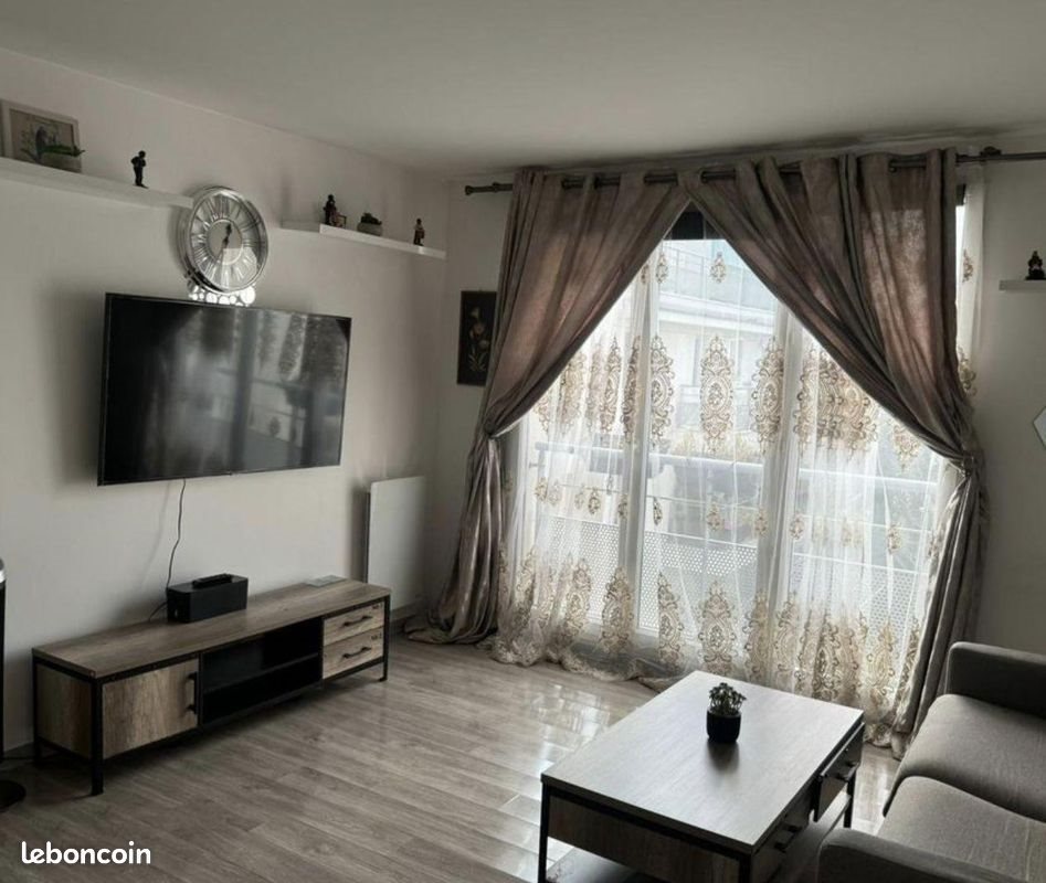 Appartement à louer, 48m², Suresnes