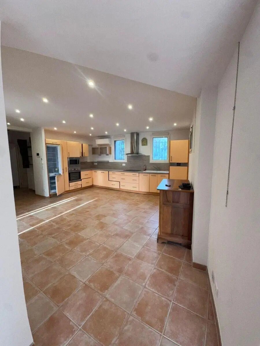 Maison à louer, 100m², Carqueiranne