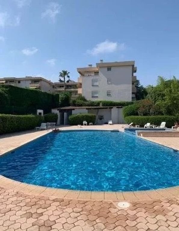 Appartement à louer, 100m², Saint-Laurent-du-Var