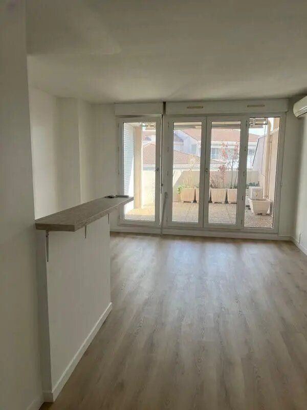 Appartement à louer, 32m², Marseille 8ème