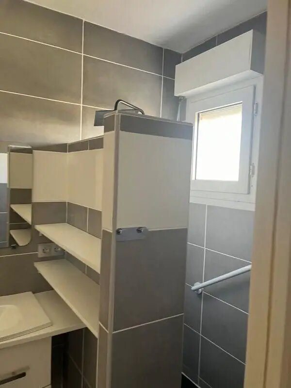 Appartement à louer, 32m², Marseille 8ème