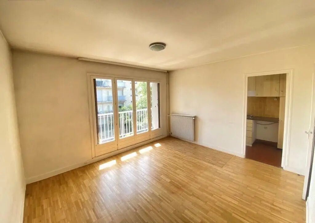 Appartement à louer, 27m², Suresnes