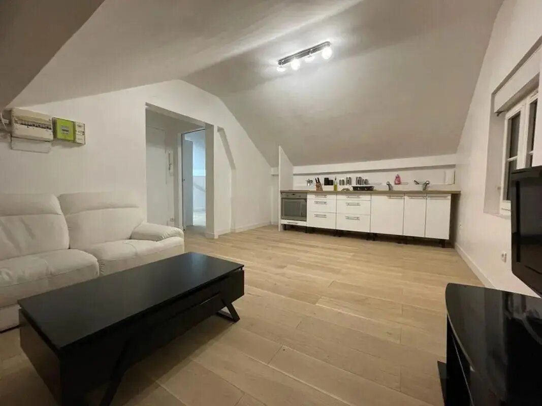 Appartement à louer, 23m², Saint-Maurice