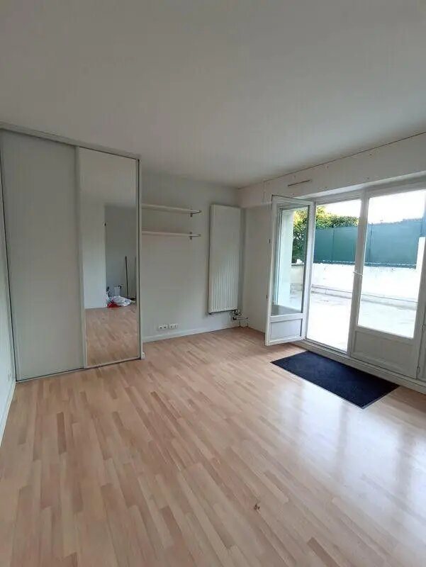 Appartement à louer, 25m², Suresnes
