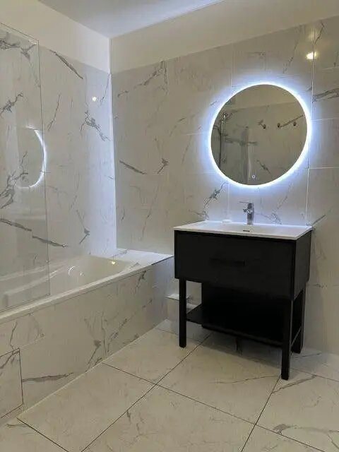 Appartement à louer, 70m², Courbevoie