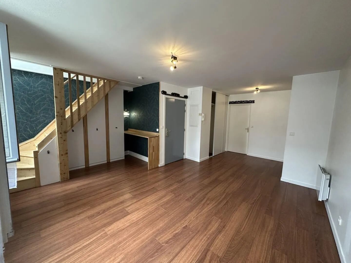 Appartement à louer, 64m², Courbevoie