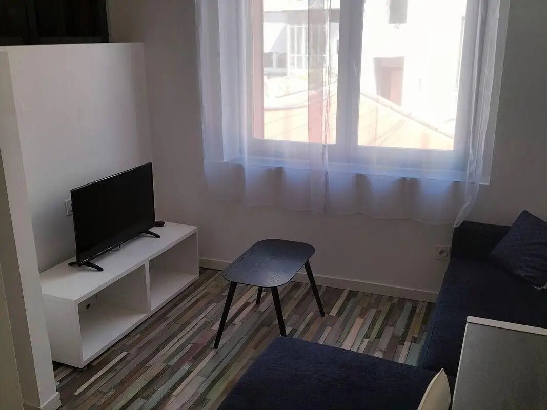 Appartement à louer, 25m², Saint-Etienne