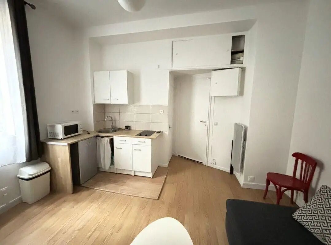 Appartement à louer, 17m², Paris 18ème