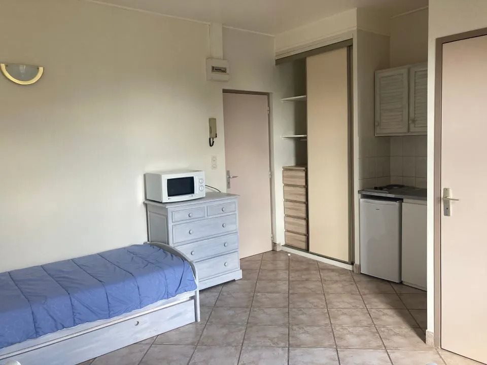 Appartement à louer, 25m², Saint-Denis-en-Val
