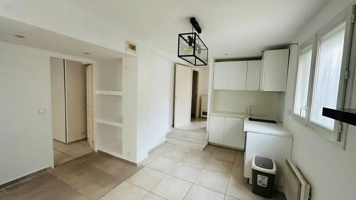 Appartement à louer, 38m², Marseille 8ème