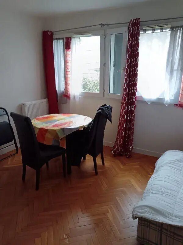 Appartement à louer, 35m², Saint-Cyr-l'Ecole
