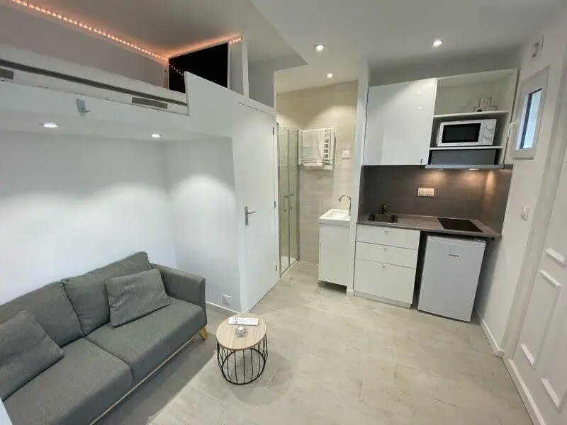 Appartement à louer, 12m², Courbevoie