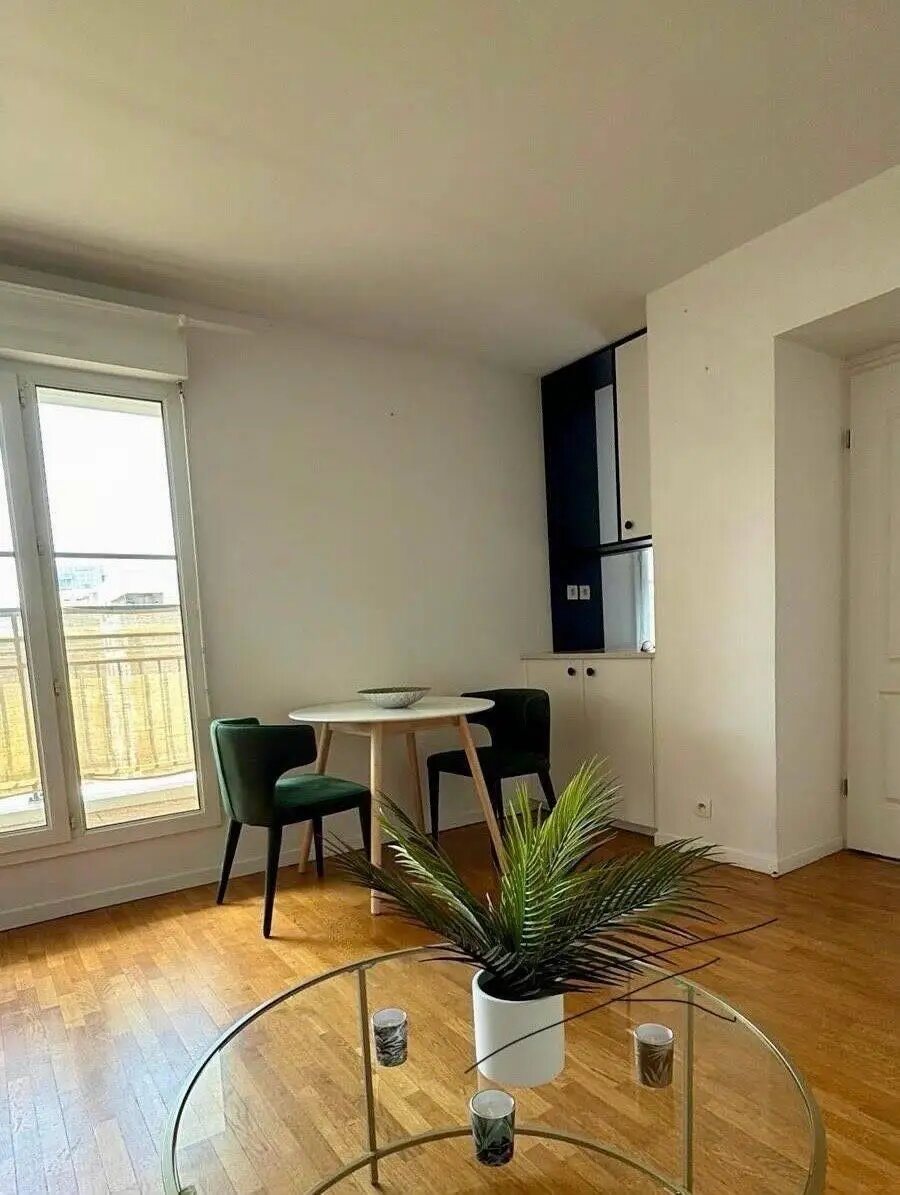 Appartement à louer, 40m², Courbevoie