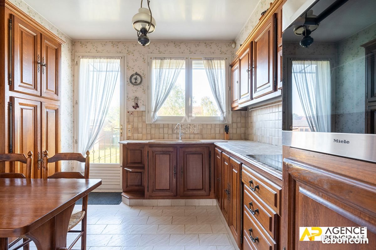 Maison à vendre, 143m², Le Mesnil-le-Roi