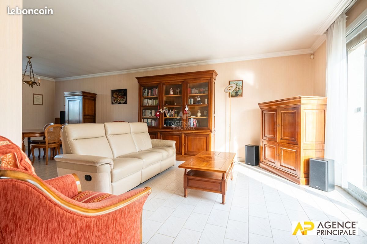 Maison à vendre, 143m², Le Mesnil-le-Roi