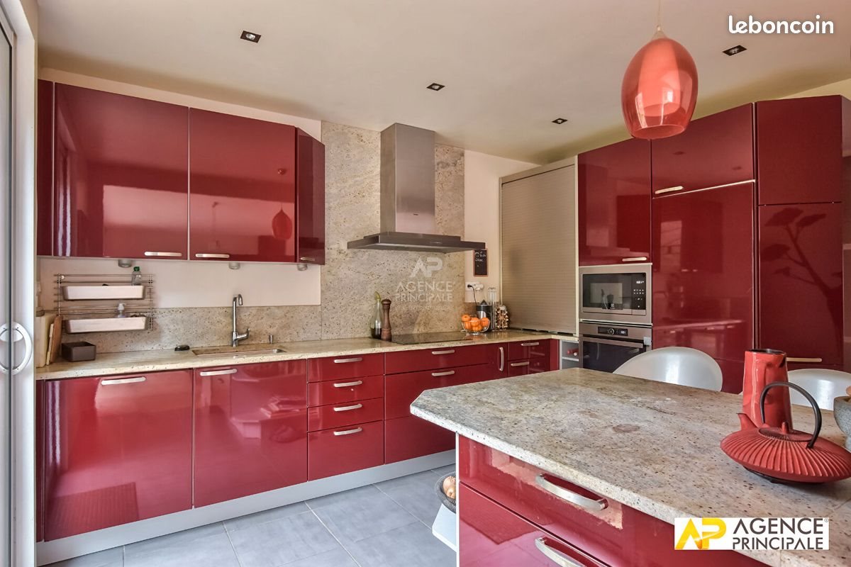 Maison à louer, 187m², Le Mesnil-le-Roi
