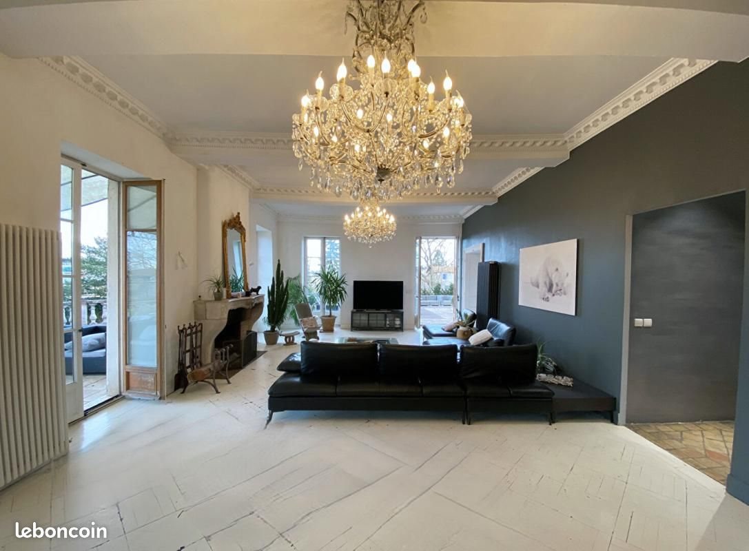 Maison à vendre, 570m², Décines-Charpieu