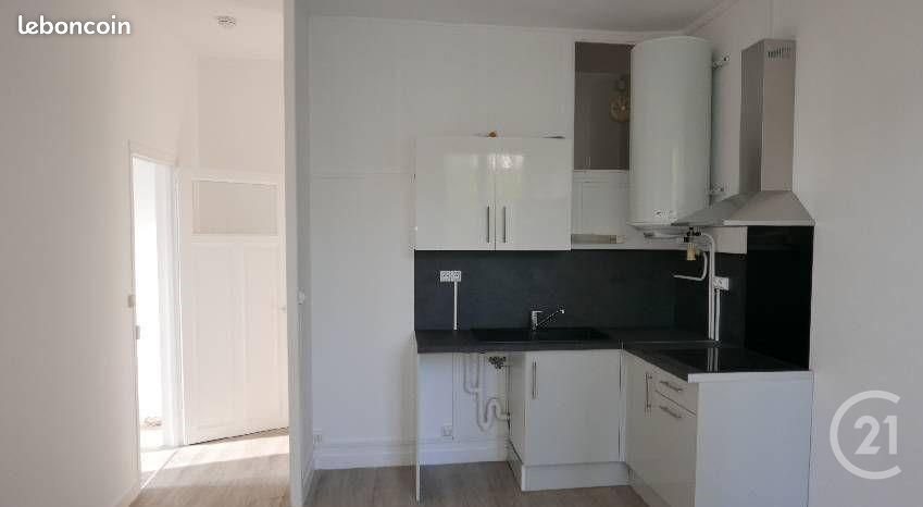 Appartement à louer, 43m², Saint-Léger-du-Bourg-Denis