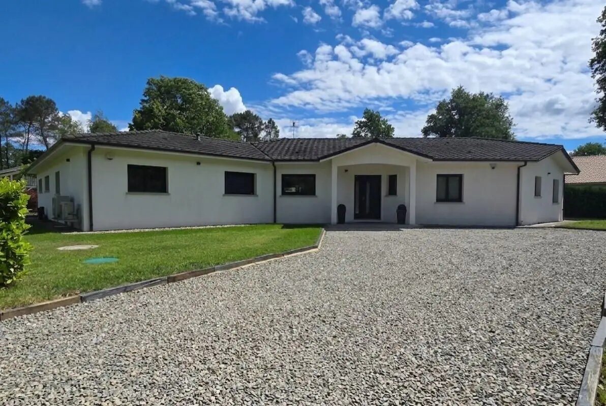 Maison à vendre, 212m², Bougue