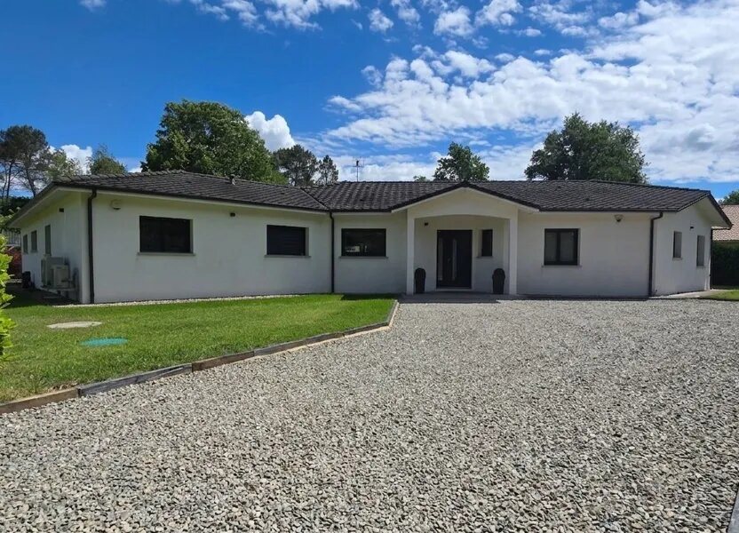 Maison à vendre, 212m², Bougue