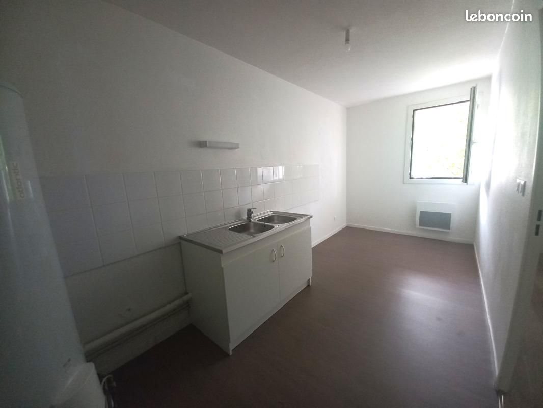 Appartement à louer, 81m², Septème
