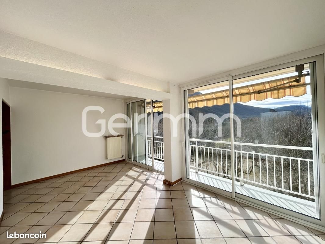 Appartement à louer, 80m², Saint-Martin-d'Hères
