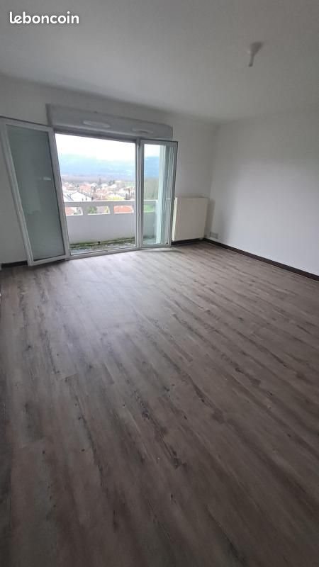 Appartement à louer, 85m², Tullins