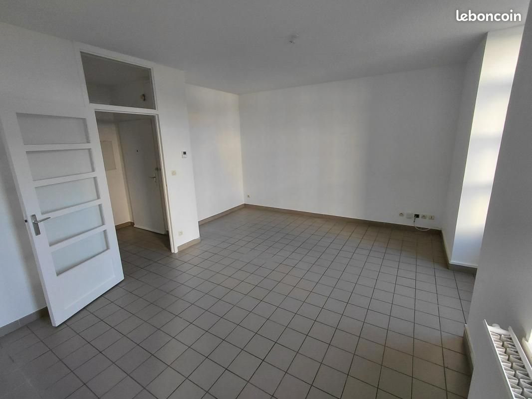 Appartement à louer, 65m², Saint-Siméon-de-Bressieux