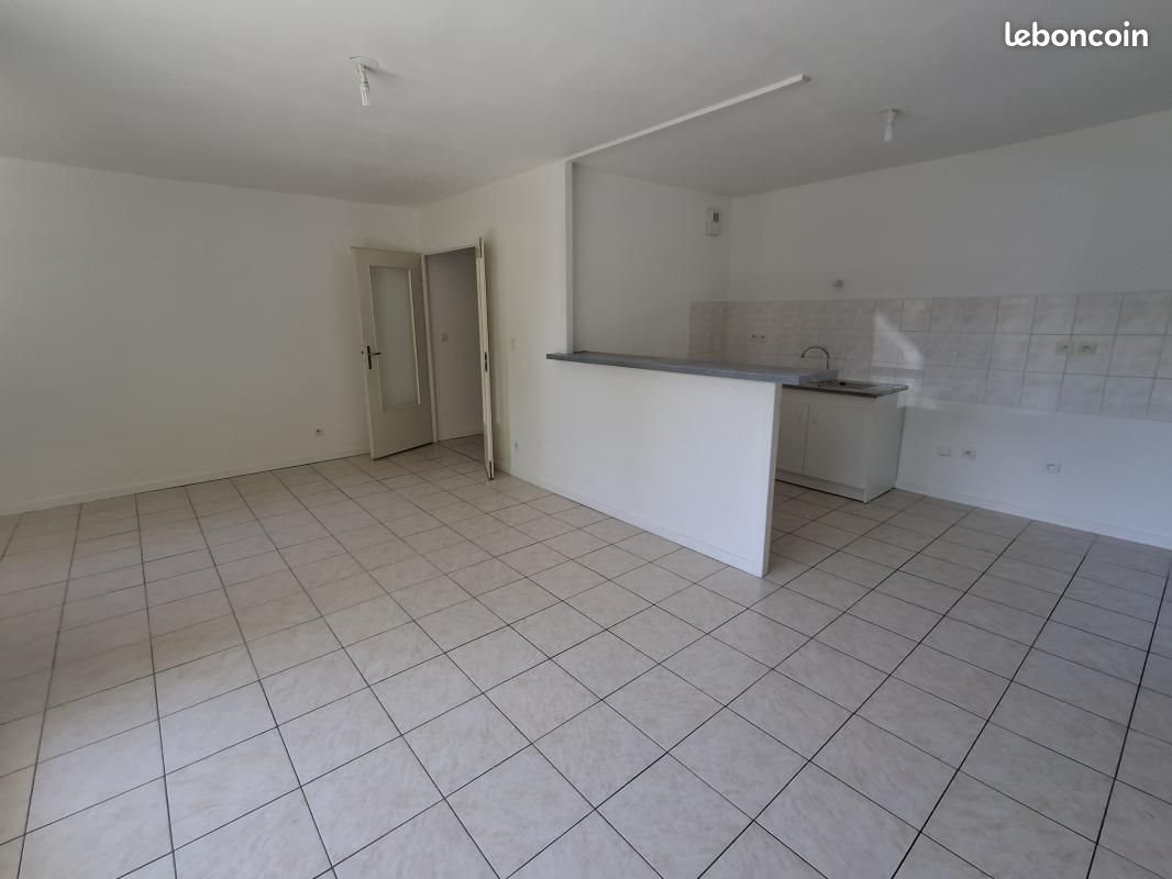 Appartement à louer, 66m², Allevard