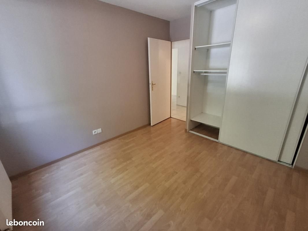Appartement à louer, 66m², Allevard