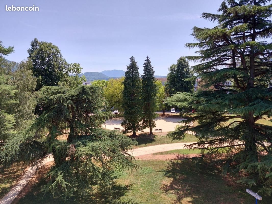 Appartement à louer, 81m², Saint-Martin-d'Hères