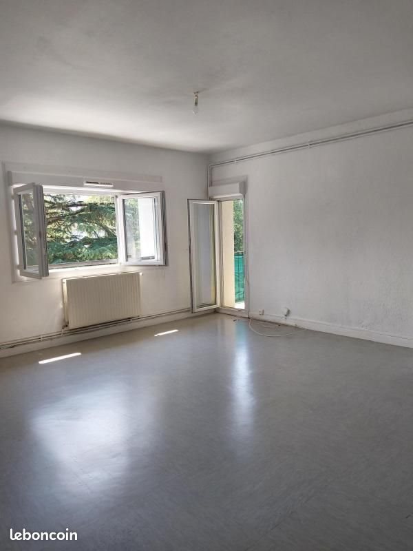 Appartement à louer, 81m², Saint-Martin-d'Hères