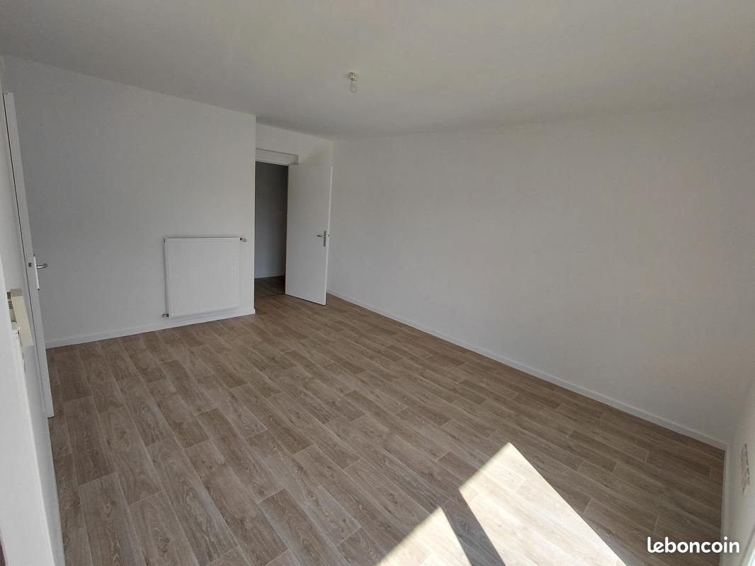 Appartement à louer, 64m², Roybon