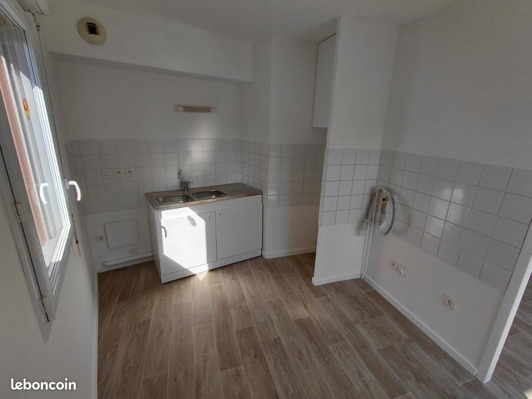 Appartement à louer, 64m², Roybon