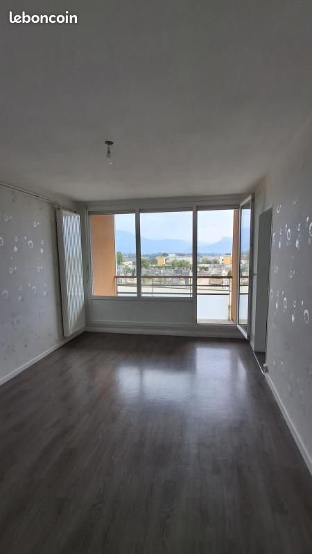 Appartement à louer, 69m², Rives
