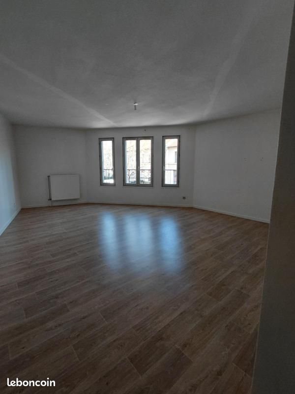 Appartement à louer, 90m², Fontaine