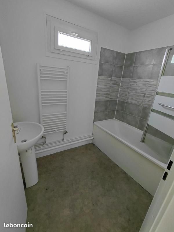 Appartement à louer, 66m², Domène