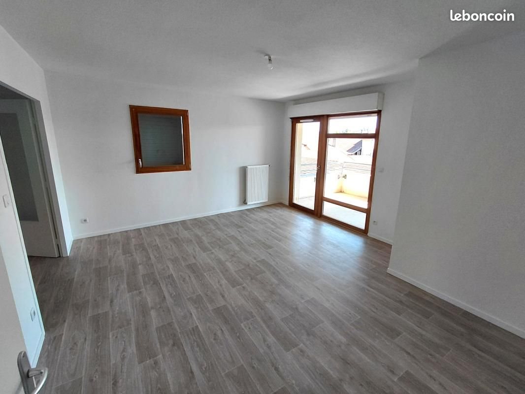 Appartement à louer, 77m², Beaurepaire