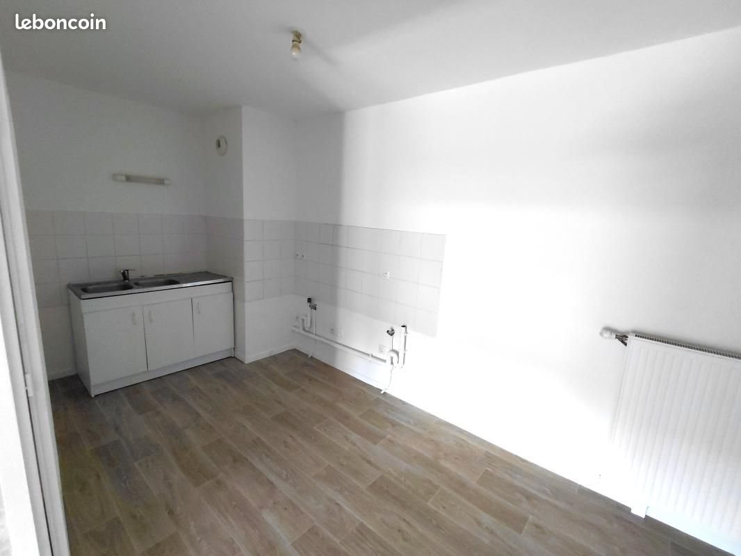Appartement à louer, 77m², Beaurepaire